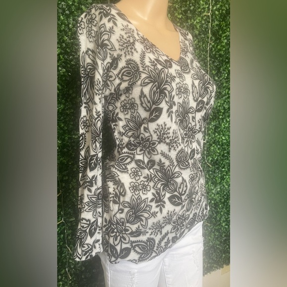 LOFT Tops - LOFT Black and White Fitted Blouse with Intricate Design